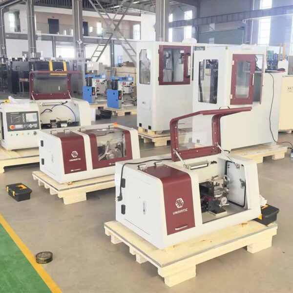 НЕБОЛЬШОЙ-ТОКАРНЫЙ-СТАНОК-С-ЧПУ-CNC180-4