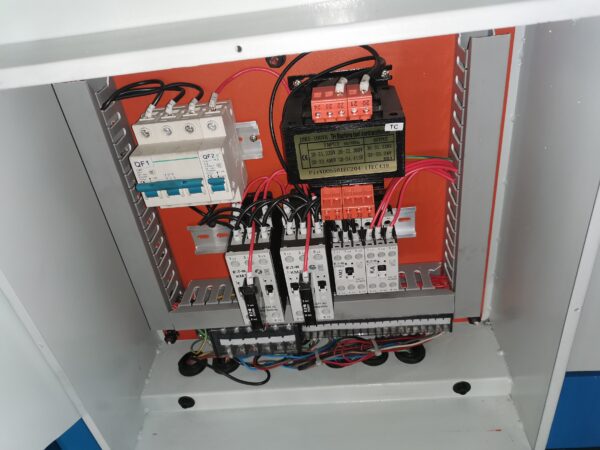 ТОКАРНЫЙ-СТАНОК-ДЛЯ-ДВИГАТЕЛЯ-C2641-8