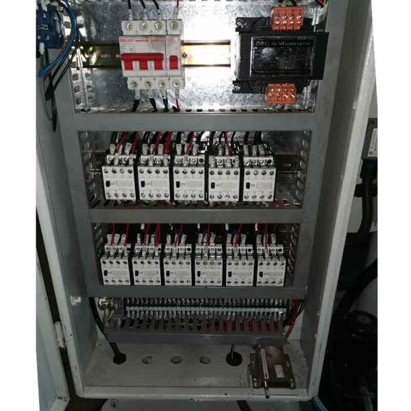 УНИВЕРСАЛЬНЫЙ-ФРЕЗЕРНЫЙ-СТАНОК-ZX7550ZW-6