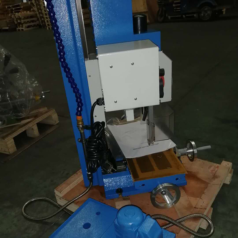 ФРЕЗЕРНЫЙ-И-СВЕРЛИЛЬНЫЙ-СТАНОК-ZAY7020V-4